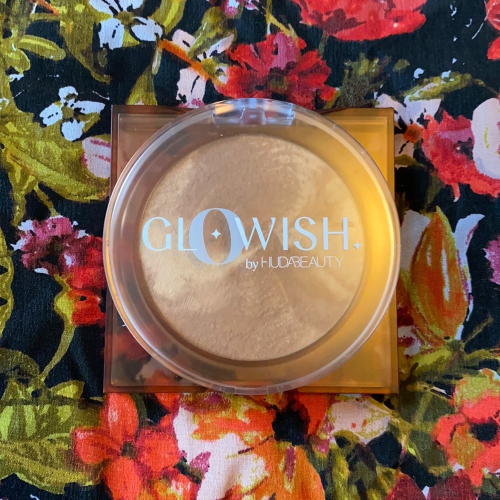 GloWish Soft Radiance Bronzing Powder 02 Medium
